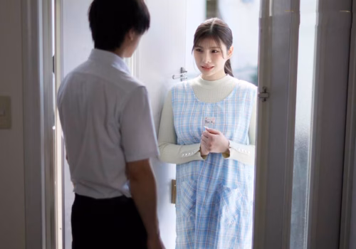 Món quà đáng nhớ của cô giáo mầm non của con trai khi cả nhà đi vắng